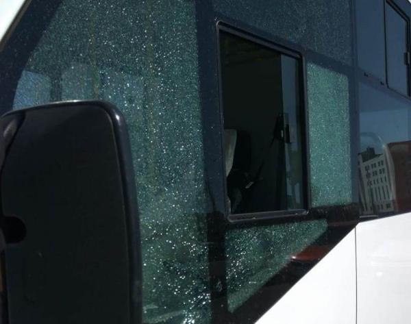 Мужчина из травмата выстрелил в стекло маршрутки в Ставрополе